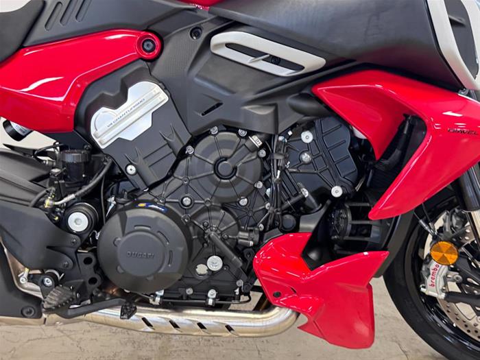AutoVega - DUCATI Diavel V4 | ID 38172