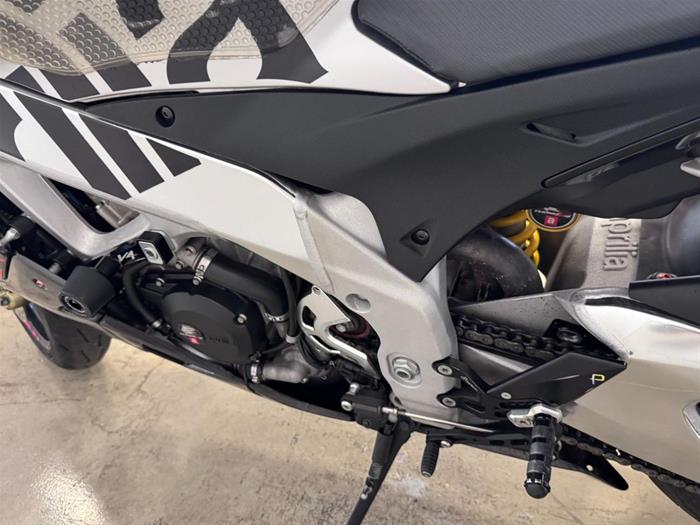 AutoVega - APRILIA Tuono 1000 | ID 38177