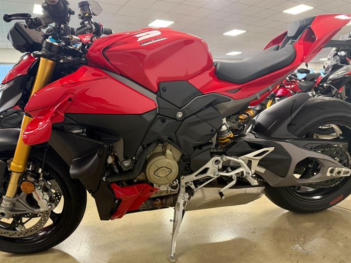 AutoVega - DUCATI Streetfighter | ID 38829