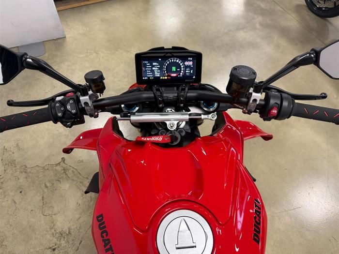 AutoVega - DUCATI Streetfighter | ID 38829