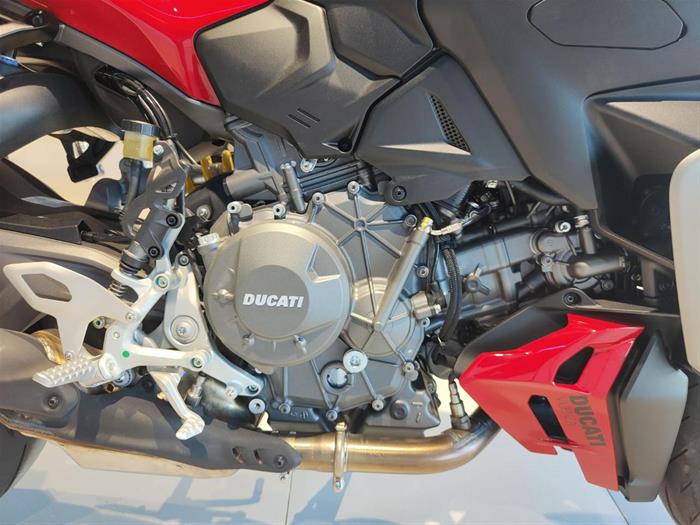 AutoVega - DUCATI Streetfighter | ID 39071