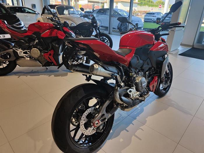 AutoVega - DUCATI Streetfighter | ID 39071