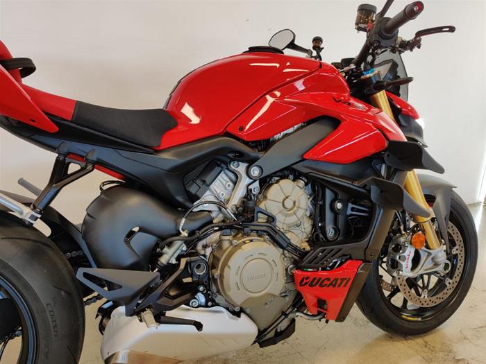 AutoVega - DUCATI Streetfighter | ID 39167