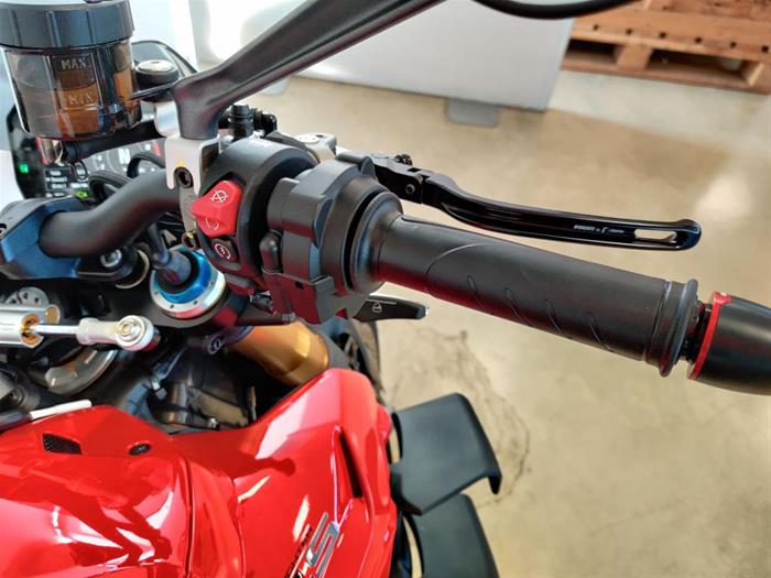 AutoVega - DUCATI Streetfighter | ID 39167