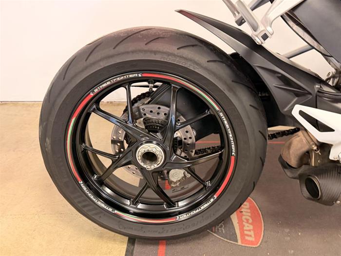 AutoVega - DUCATI Streetfighter | ID 39971