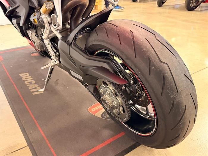 AutoVega - DUCATI Streetfighter | ID 39971