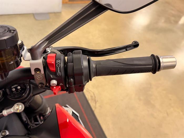 AutoVega - DUCATI Streetfighter | ID 39971