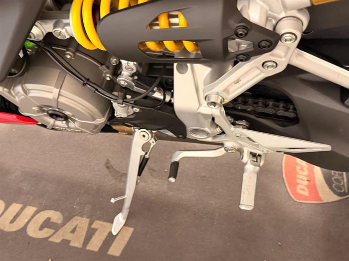 AutoVega - DUCATI Streetfighter | ID 39971