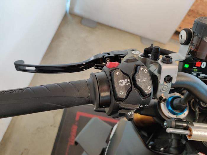 AutoVega - DUCATI Streetfighter | ID 40004