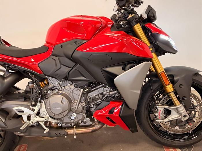AutoVega - DUCATI Streetfighter | ID 40144