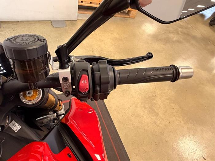 AutoVega - DUCATI Streetfighter | ID 40144