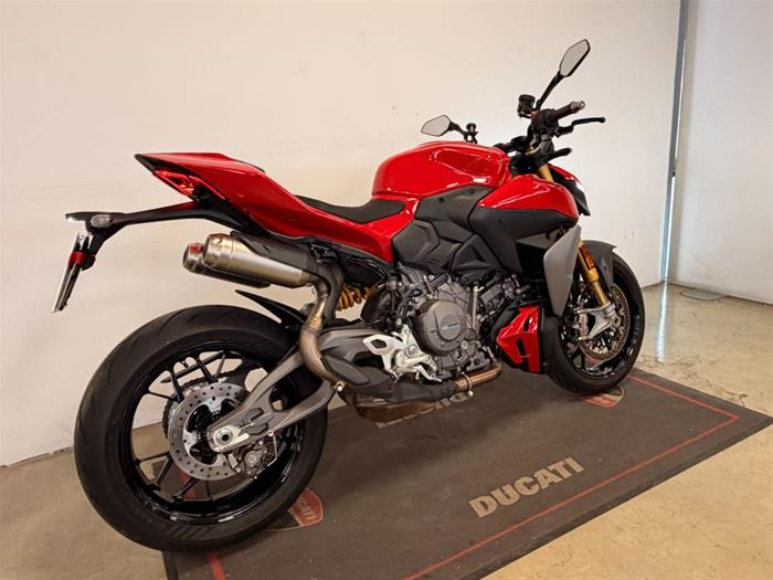 AutoVega - DUCATI Streetfighter | ID 40144