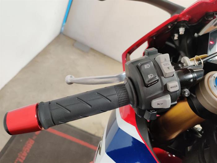 AutoVega - HONDA CBR 1000 RR | ID 40362