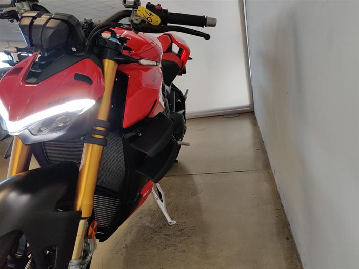 AutoVega - DUCATI Streetfighter V4 | ID 40755