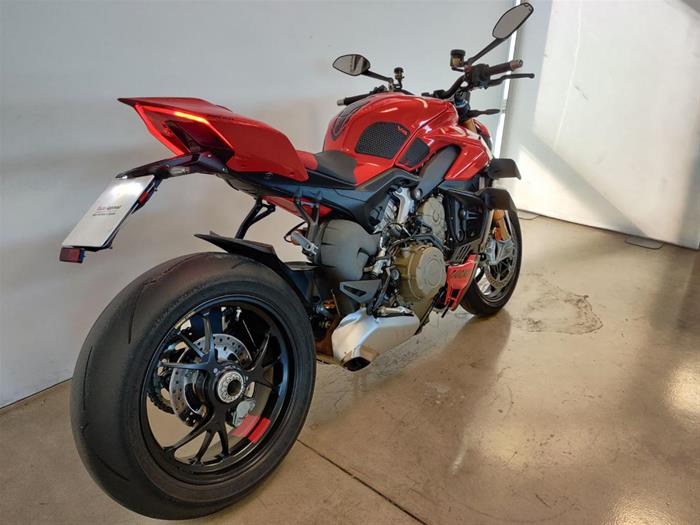 AutoVega - DUCATI Streetfighter V4 | ID 40755