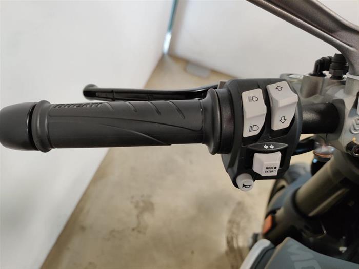 AutoVega - DUCATI Monster 937 | ID 41108