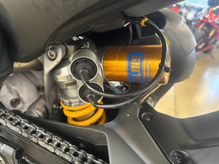 AutoVega - DUCATI Streetfighter V4 | ID 41158