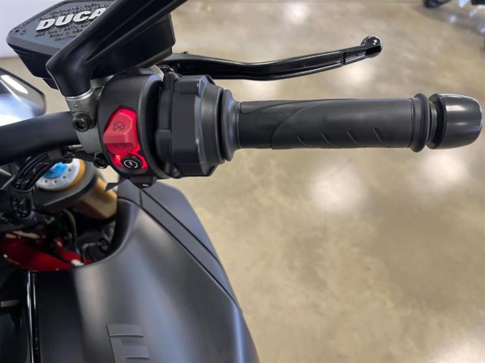 AutoVega - DUCATI Diavel | ID 41252