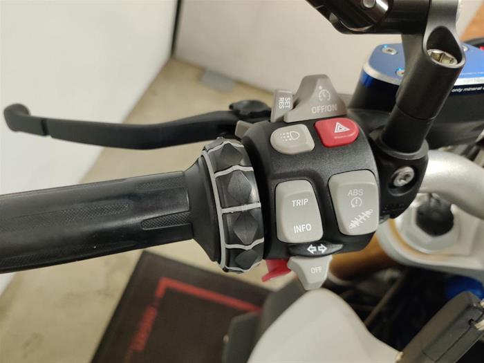 AutoVega - BMW R 1200 R | ID 41368