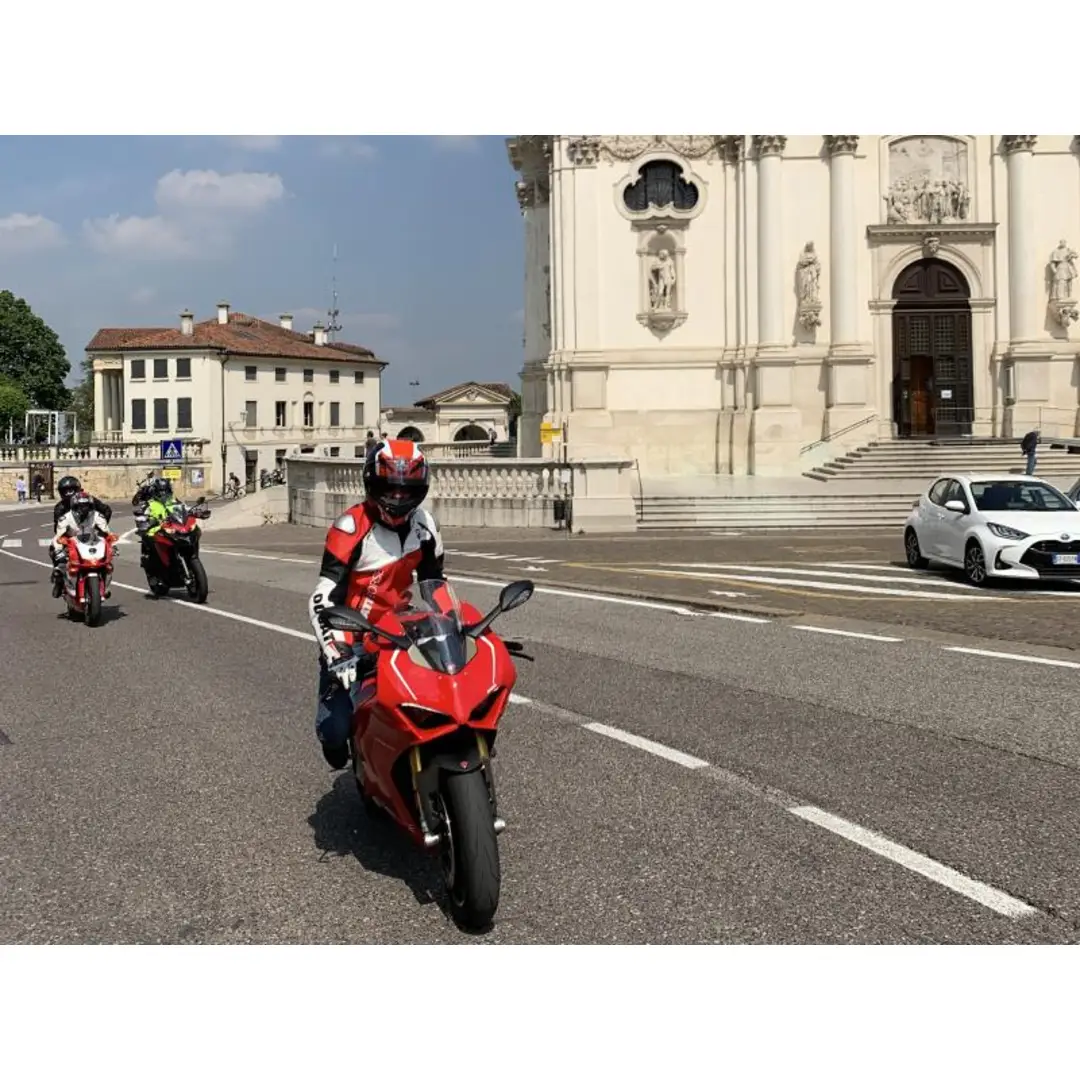 slider WE RIDE AS ONE 2023