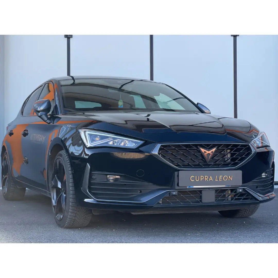 CUPRA Autovega e Padel Village di Arzignano
