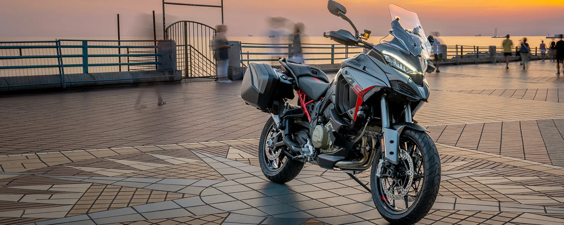 Nuova Multistrada V4 S Grand Tour