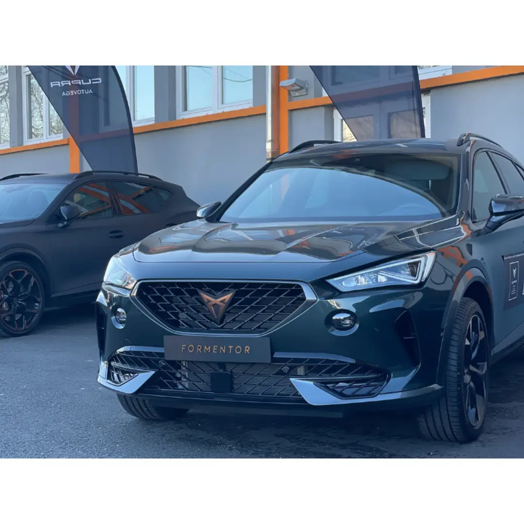 CUPRA Autovega e Padel Village di Arzignano