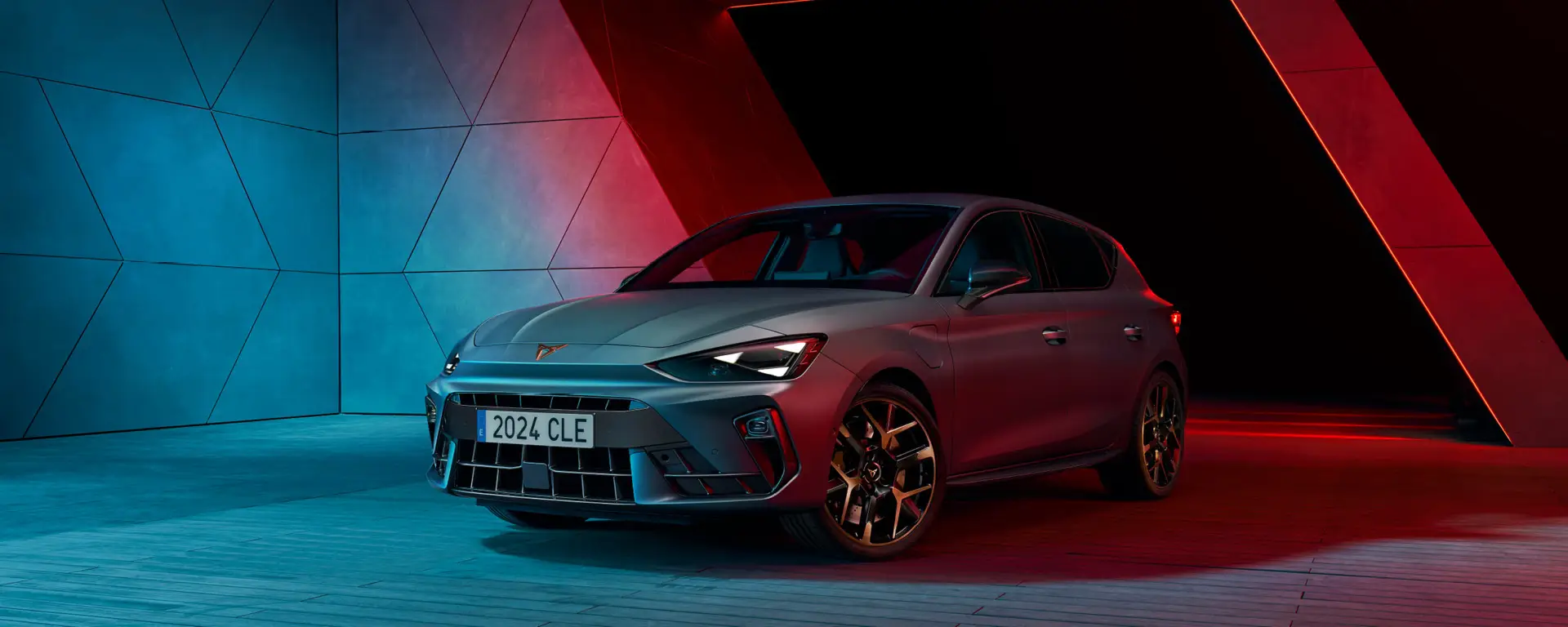 CUPRA Leon LEON EDGE 1.5 Hybrid tua da 255€ al mese